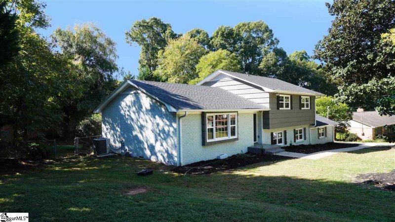 Property image 2 at 510 Spring Forest Road, Greenville, SC 29615