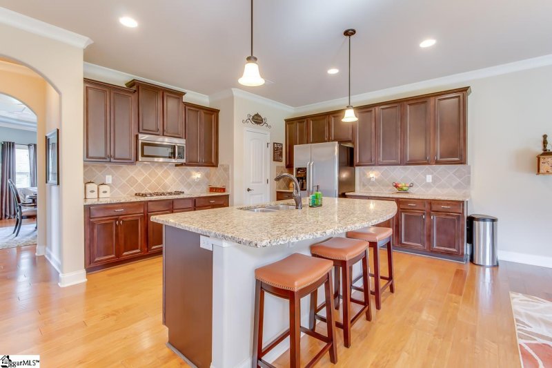 Property image 5 at 230 Tuxedo Lane, Greer, SC 29651