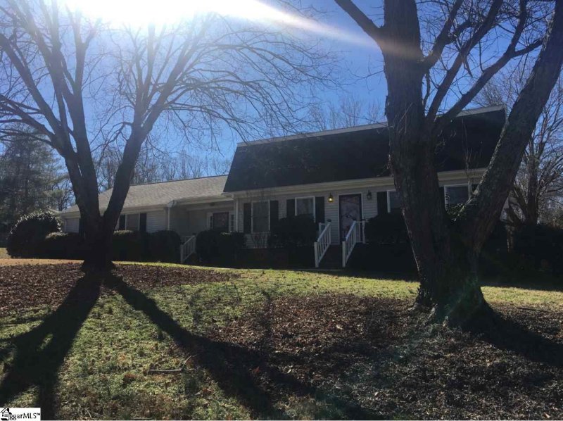 Property image 3 at 307 Timbrooke Way, Easley, SC 29642