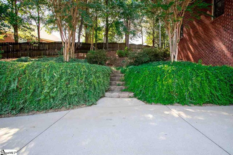 Property image 3 at 109 Nottinghill Court, Simpsonville, SC 29681