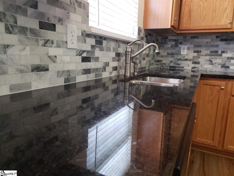 Property image 5 at 100 Cambria Court, Mauldin, SC 29662