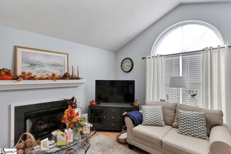 Property image 5 at 10 Creekbend Court, Simpsonville, SC 29681