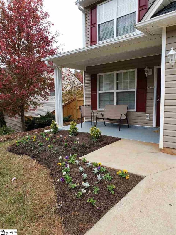 Property image 3 at 513 Oak Circle, Easley, SC 29640-2251