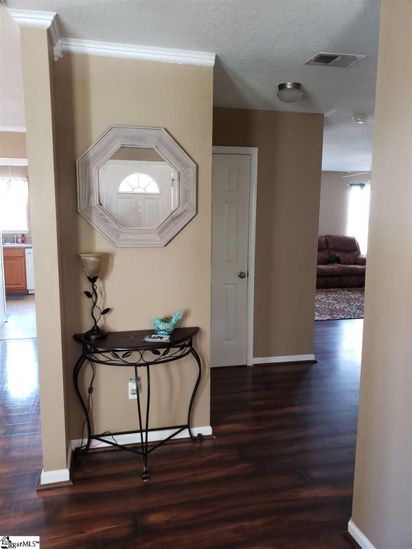 Property image 5 at 513 Oak Circle, Easley, SC 29640-2251