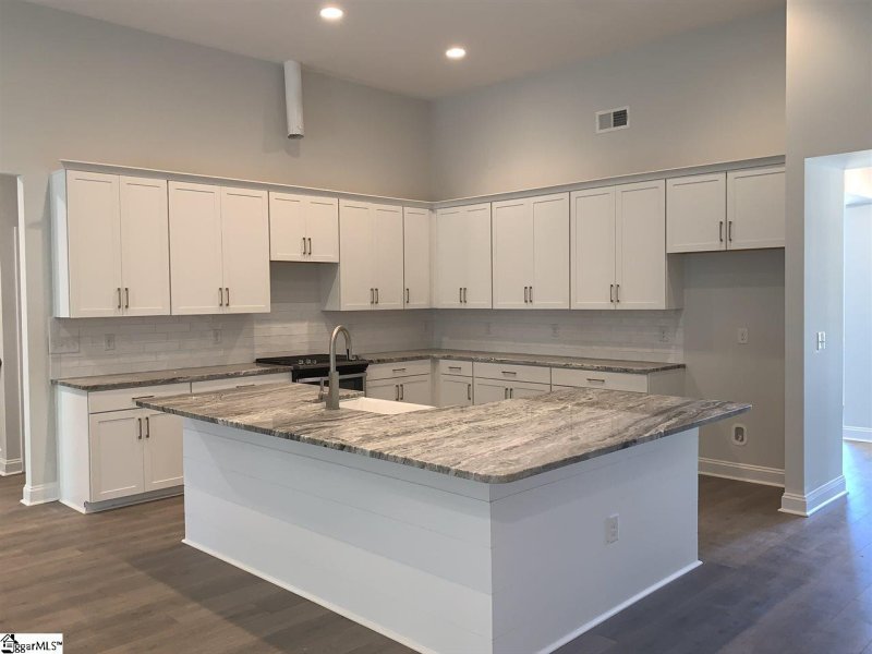 Property image 4 at 154 Enclave Drive, Greer, SC 29651