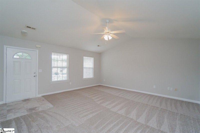 Property image 2 at 6 Landing Lane, Simpsonville, SC 29681