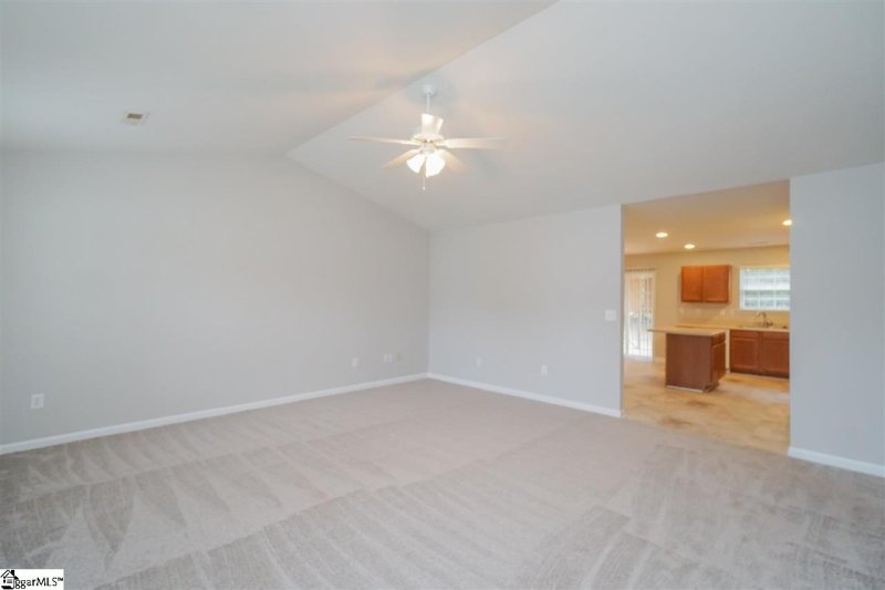 Property image 5 at 6 Landing Lane, Simpsonville, SC 29681