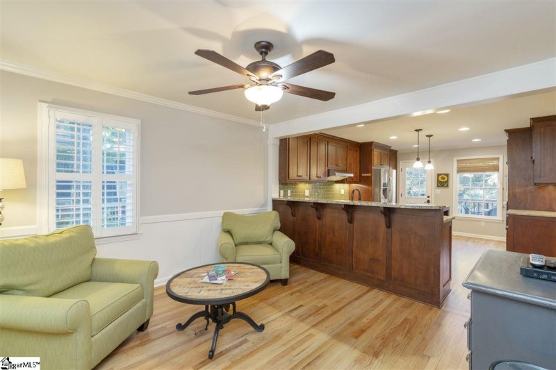 Property image 3 at 304 Trails End, Greenville, SC 29607