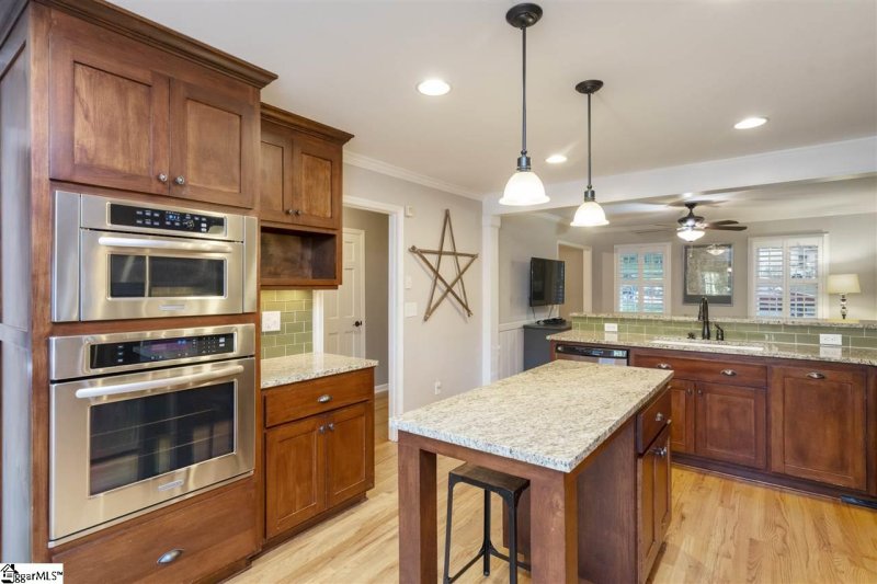 Property image 5 at 304 Trails End, Greenville, SC 29607