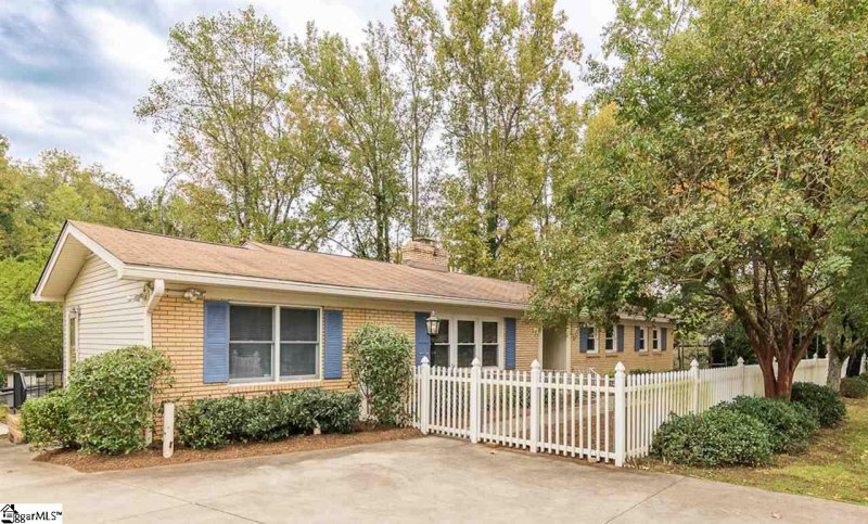 2700 Edwards Road