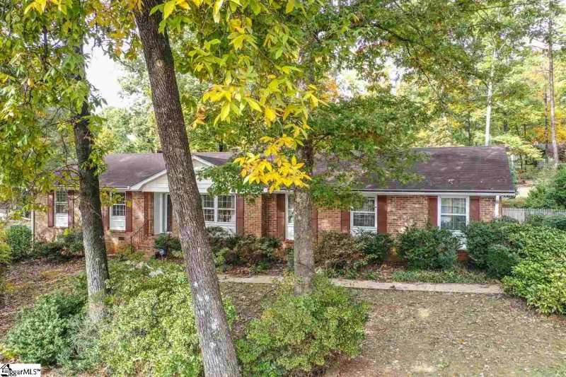 Property image 3 at 215 Crestwood Drive, Greenville, SC 29609