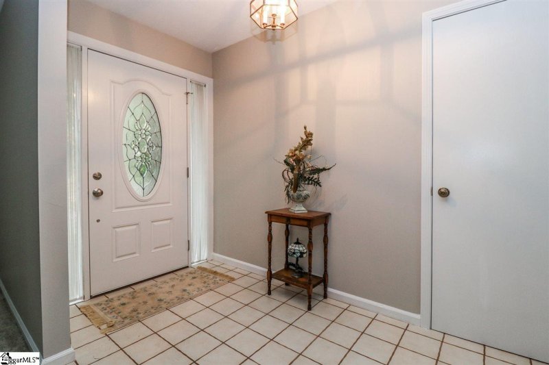 Property image 4 at 215 Crestwood Drive, Greenville, SC 29609