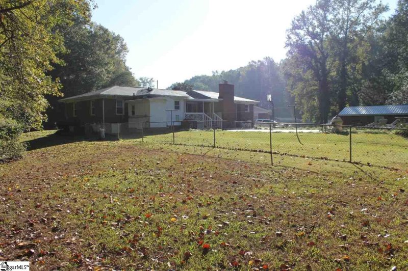 Property image 2 at 208 S Wingate Road, Greenville, SC 29605