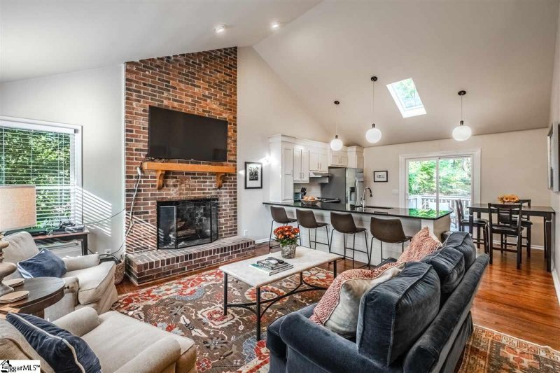 Property image 2 at 140 Broughton Drive, Greenville, SC 29609