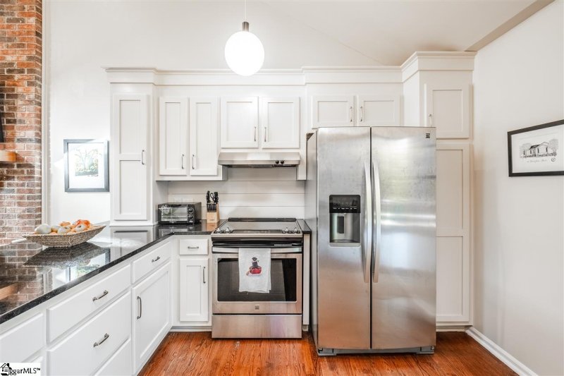 Property image 3 at 140 Broughton Drive, Greenville, SC 29609