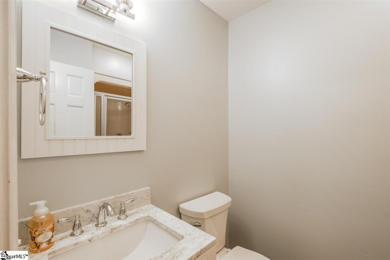 Property image 4 at 140 Broughton Drive, Greenville, SC 29609