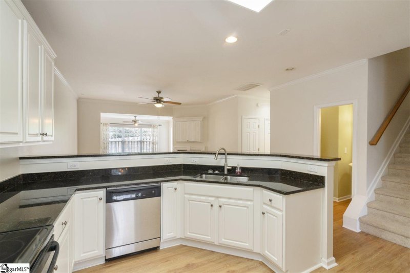 Property image 5 at 135 Pelham Springs Place, Greenville, SC 29615
