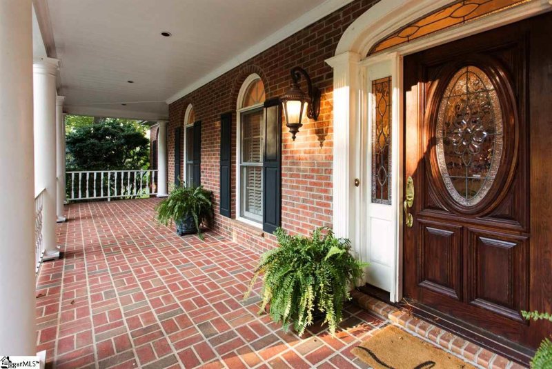 Property image 2 at 207 Chelsea Lane, Greer, SC 29650