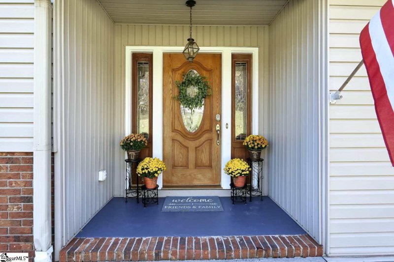 Property image 3 at 101 Lakeforest Drive, Greer, SC 29651