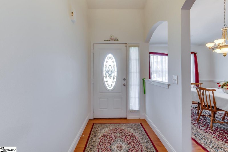 Property image 3 at 11 Gratiot Lane, Greer, SC 29651