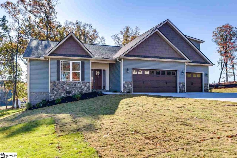 Property image 3 at 7 Alice Kelley Court, Travelers Rest, SC 29690