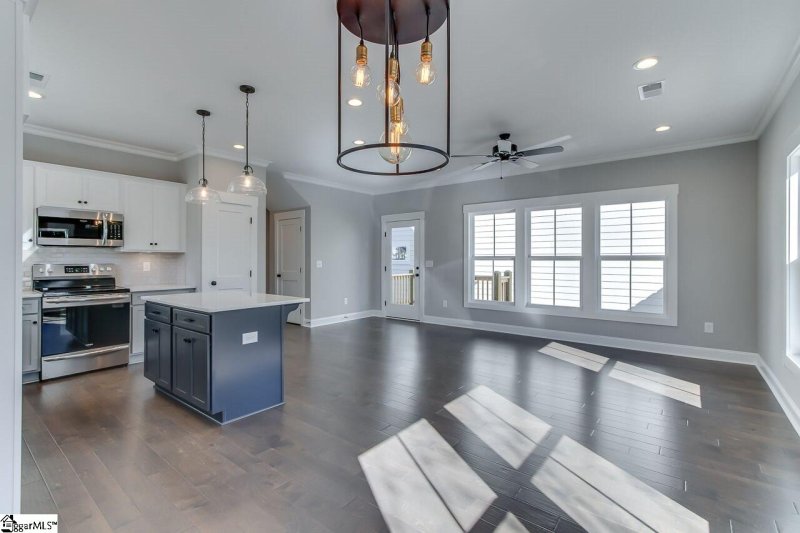 Property image 4 at 20 Ridgeway Avenue, Greenville, SC 29607