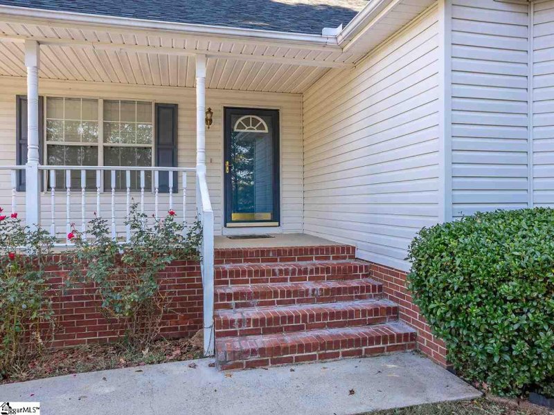 Property image 2 at 110 Lillians Lane, Greer, SC 29651