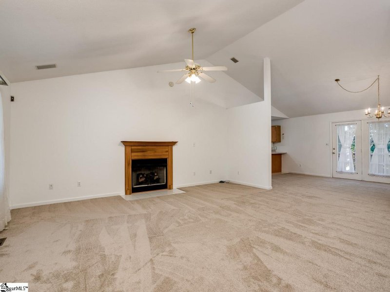 Property image 4 at 110 Lillians Lane, Greer, SC 29651