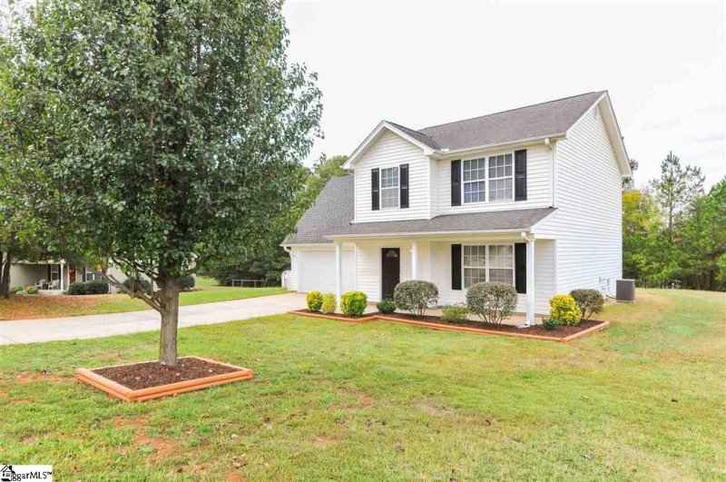 Property image 2 at 102 Lochenshire Place, Belton, SC 29627