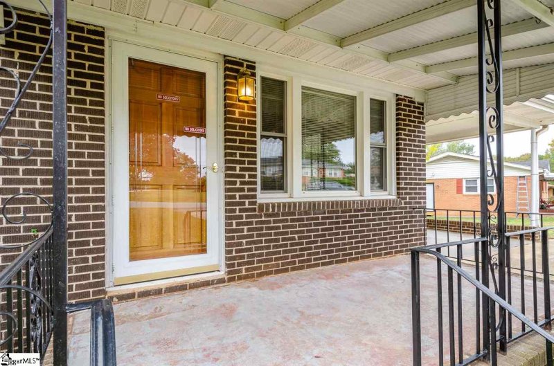 Property image 5 at 1 Woodridge Drive, Greenville, SC 29611