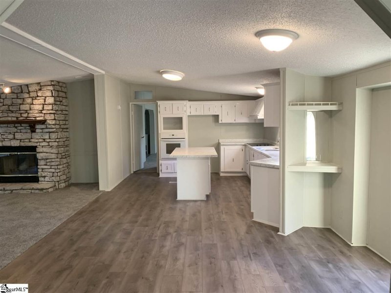 Property image 3 at 602 Colonist Court, Simpsonville, SC 29680