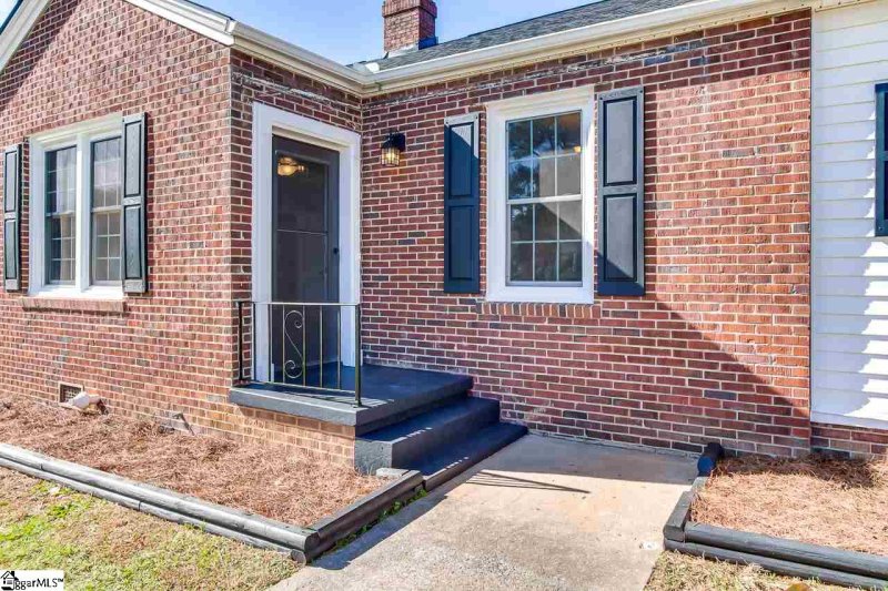 Property image 4 at 202 Duke Street, Greer, SC 29650