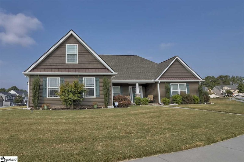 Property image 2 at 109 Redstem Drive, Simpsonville, SC 29681