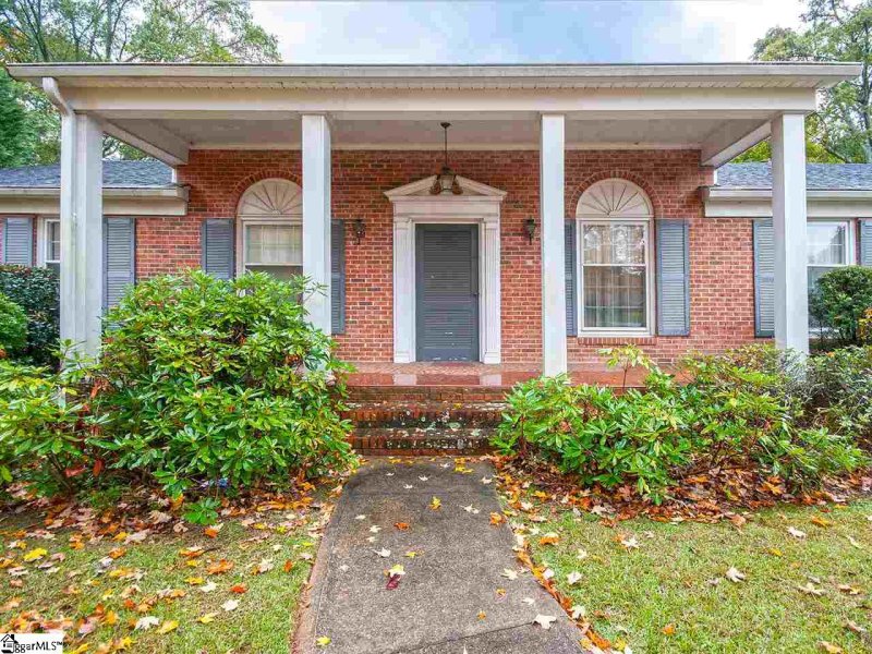 Property image 3 at 15 E Chaucer Road, Greenville, SC 29617-8124