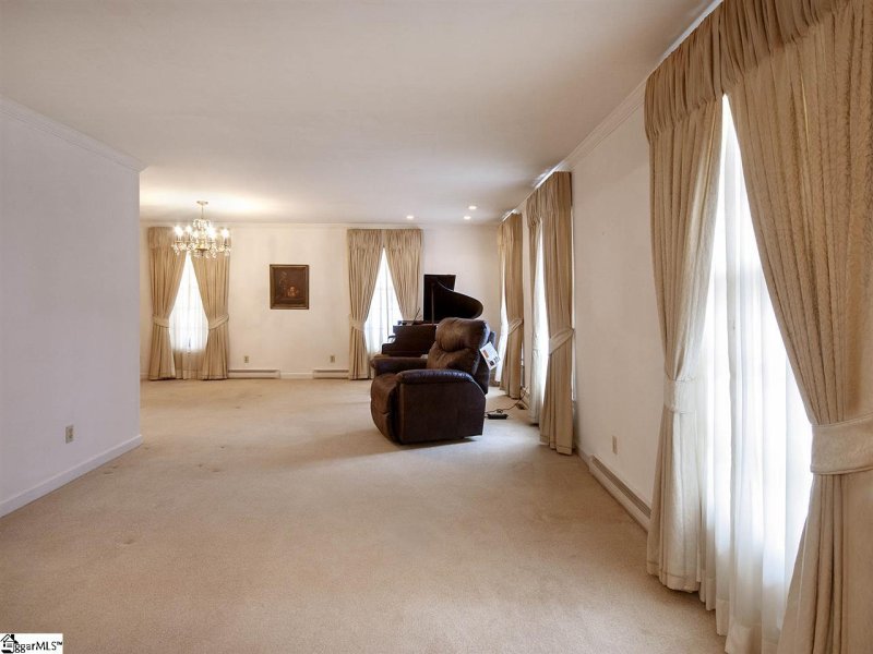 Property image 5 at 15 E Chaucer Road, Greenville, SC 29617-8124