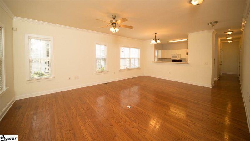 Property image 3 at 15 Oakhurst Avenue, Greenville, SC 29609