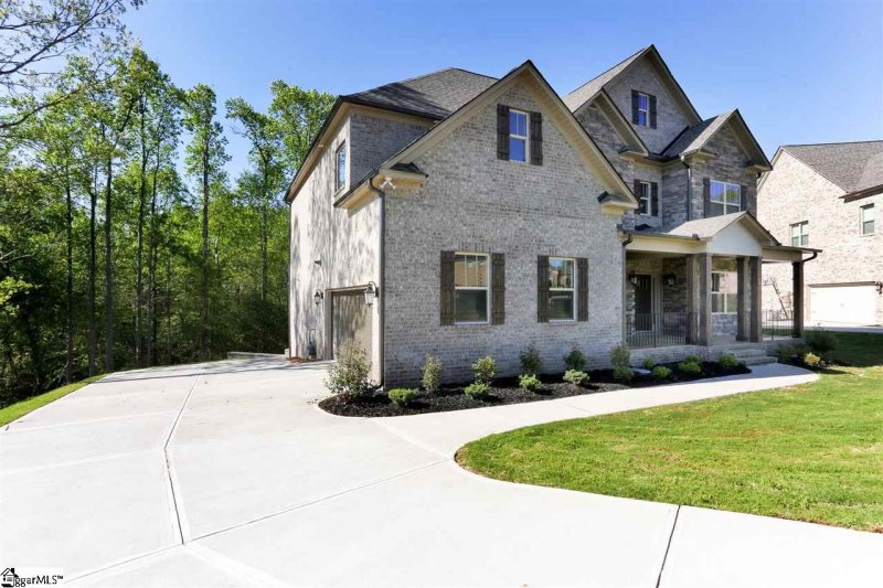 Property image 2 at 605 Rutland Court, Greer, SC 29651