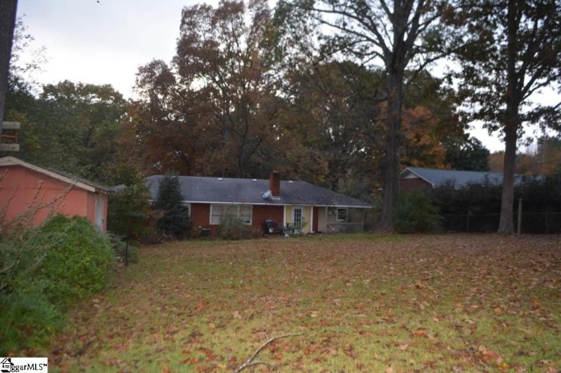 Property image 4 at 105 Guilford Place, Spartanburg, SC 29302