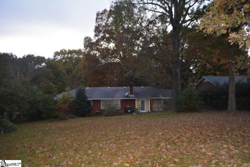 Property image 5 at 105 Guilford Place, Spartanburg, SC 29302