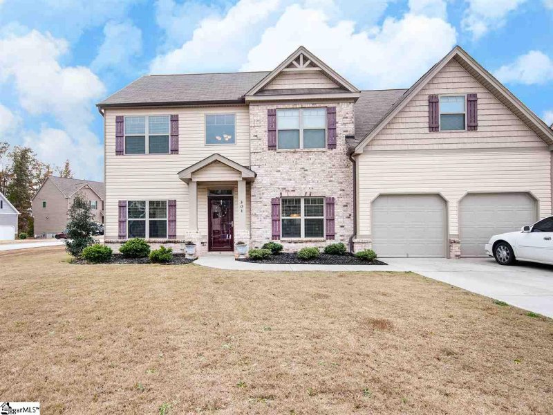 Property image 2 at 301 Bellona Lane, Simpsonville, SC 29681