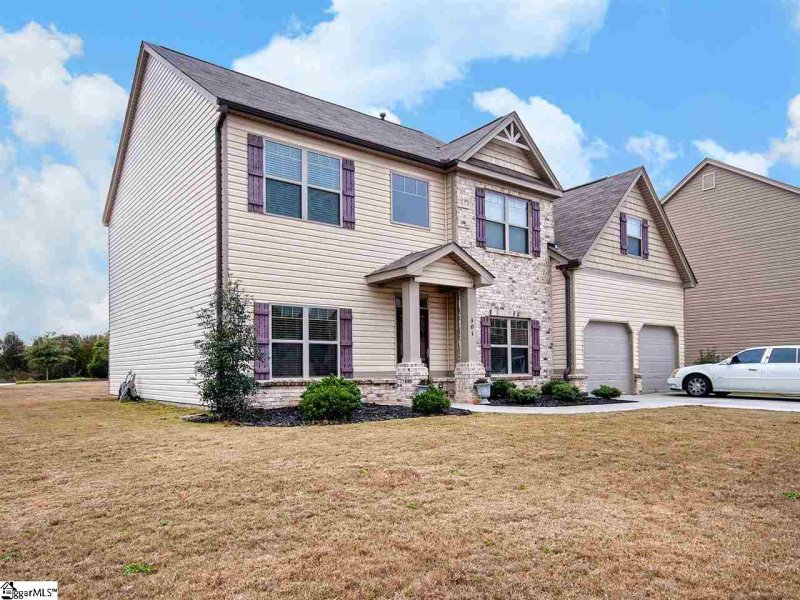Property image 3 at 301 Bellona Lane, Simpsonville, SC 29681