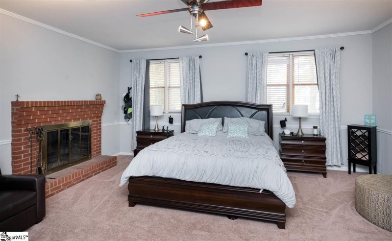 Property image 4 at 2 Leafwood Drive, Taylors, SC 29687