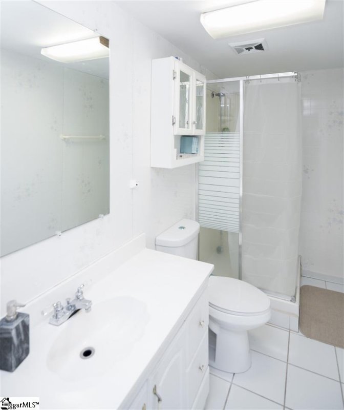 Property image 5 at 2 Leafwood Drive, Taylors, SC 29687