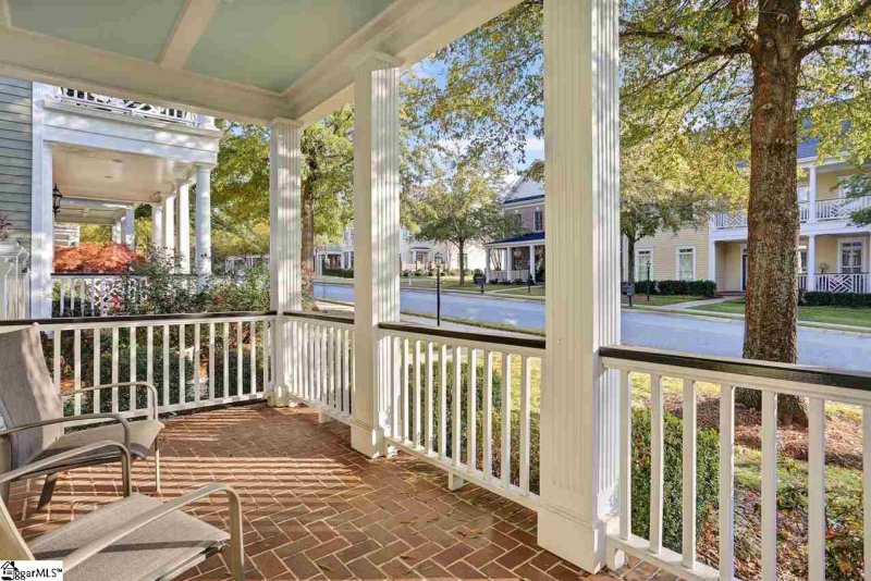 Property image 3 at 18 Rivoli Lane, Greenville, SC 29615