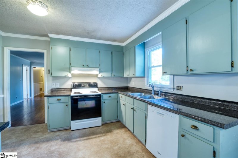 Property image 2 at 405 Holly Lane, Mauldin, SC 29662