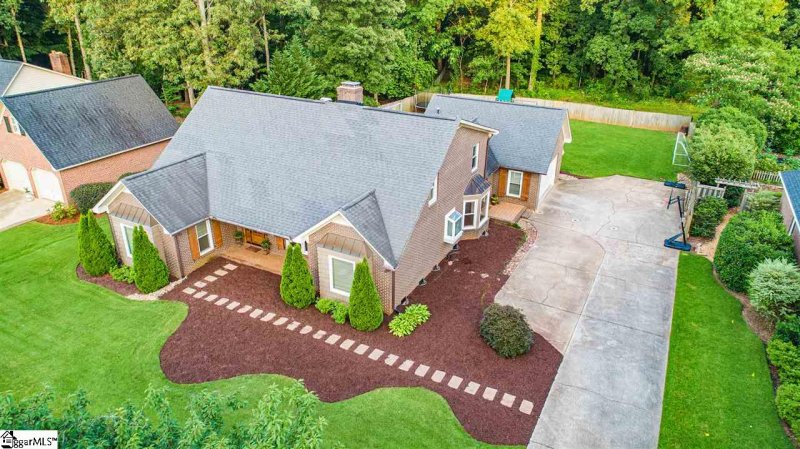 Property image 2 at 106 Summerplace Drive, Greer, SC 29650