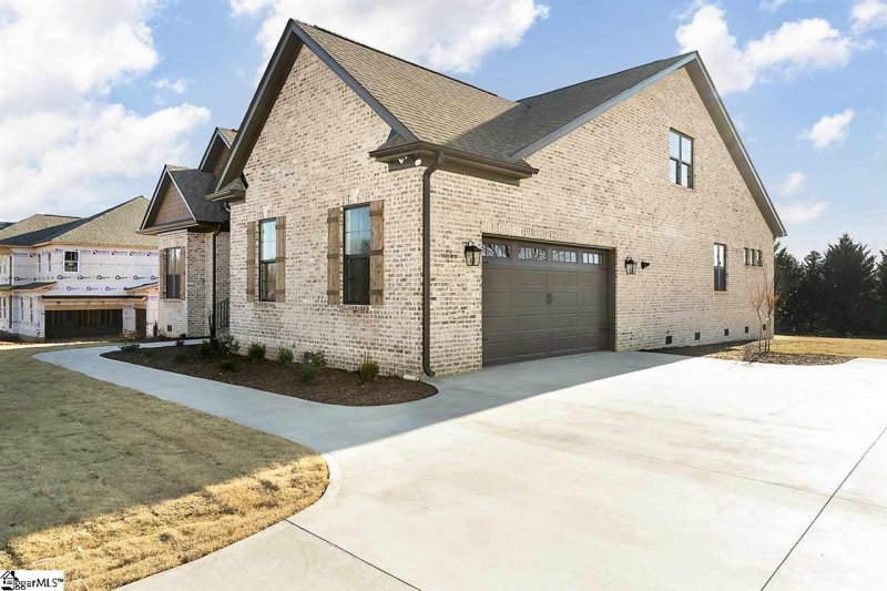 Property image 2 at 142 Enclave Drive, Greer, SC 29651