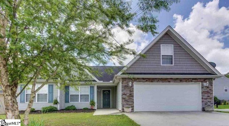 Property image 2 at 2 Rusty Court, Simpsonville, SC 29680