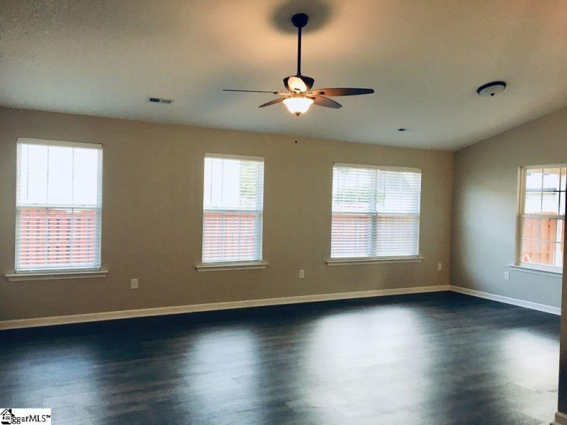 Property image 3 at 2 Rusty Court, Simpsonville, SC 29680