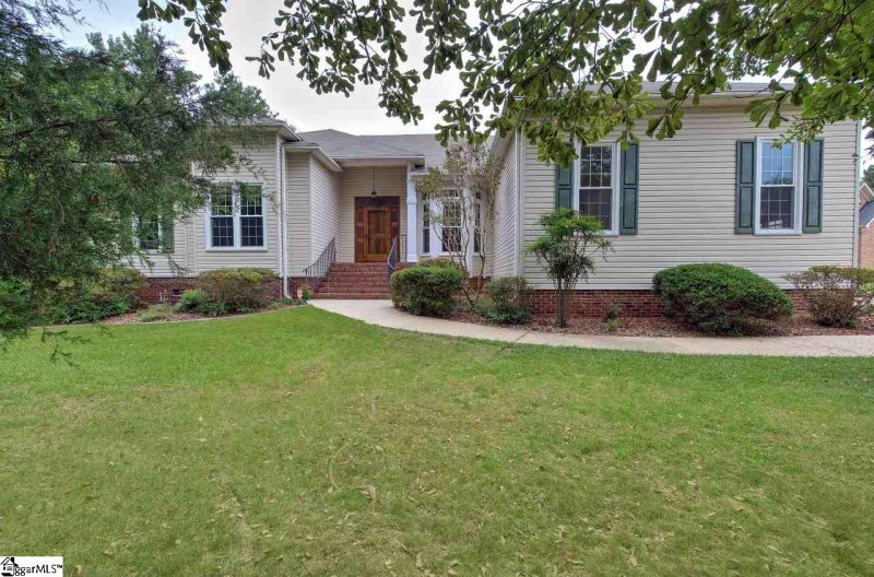 Property image 2 at 101 Chetsworth Lane, Greenville, SC 29607-5210